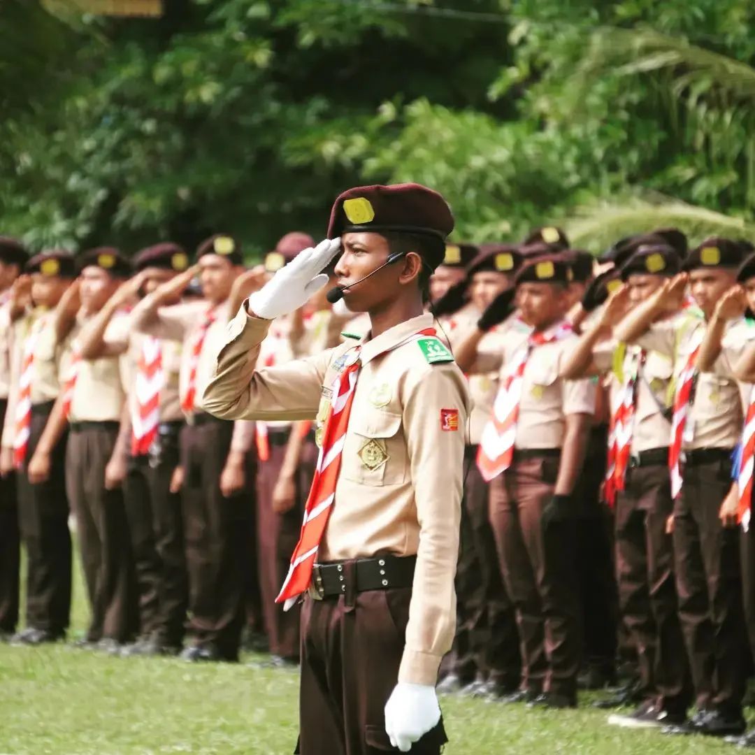 Salam Pramuka: Pengertian, Macam, Dan Cara Penggunaan - Toko Pramuka Pusat